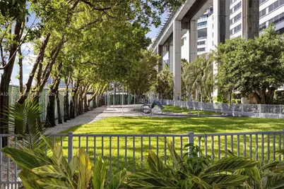 92 SW 3rd St #3901, Miami, FL 33130 - Photo 16