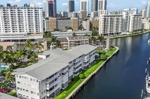 455 Paradise Isle Blvd, Hallandale Beach, FL 33009 - Photo 36