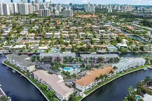 455 Paradise Isle Blvd, Hallandale Beach, FL 33009 - Photo 38