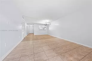 260 NW 107th Ave, Miami, FL 33172 - Photo 8
