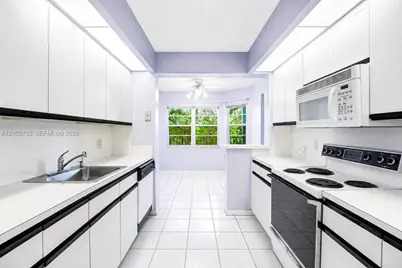 12500 SW 5th Ct #311M, Pembroke Pines, FL 33027 - Photo 4