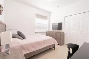 8526 NW 108th Ave, Doral, FL 33178 - Photo 12