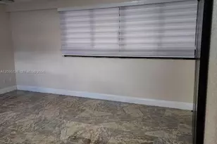 11130 N Lakeview Dr, Pembroke Pines, FL 33026 - Photo 24