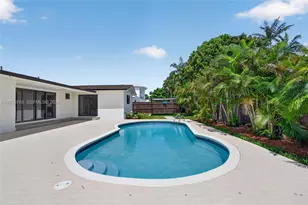 1890 NE 211th Terrace, Miami, FL 33179 - Photo 28