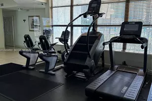 800 Parkview Dr, Hallandale Beach, FL 33009 - Photo 14