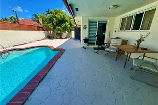 18701 Wentworth Dr, Hialeah, FL 33015 - Photo 52