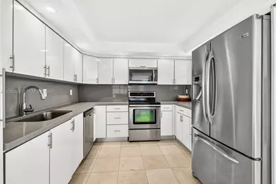 1901 Brickell Ave #B1109, Miami, FL 33129 - Photo 10