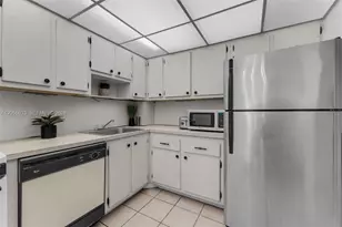 16851 NE 23rd Ave, North Miami Beach, FL 33160 - Photo 12