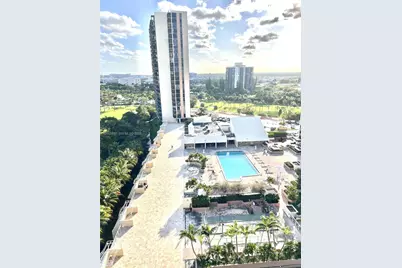 20379 W Country Club Dr #433, Aventura, FL 33180 - Photo 2