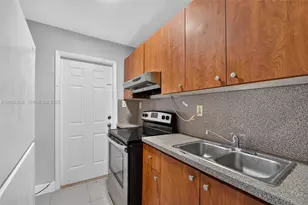 129 SE 4th Ave, Hallandale Beach, FL 33009 - Photo 12