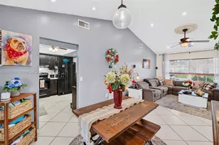 11371 NW 37th Pl, Sunrise, FL 33323 - Photo 12