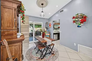 11371 NW 37th Pl, Sunrise, FL 33323 - Photo 8