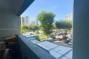 5050 NW 7th St, Miami, FL 33126 - Photo 16