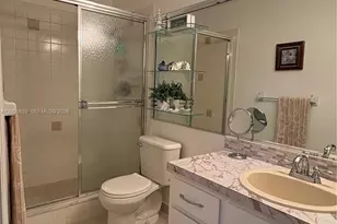 306 Circle Dr S, Boynton Beach, FL 33435 - Photo 10