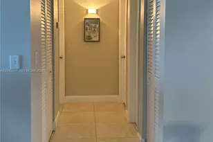 306 Circle Dr S, Boynton Beach, FL 33435 - Photo 4