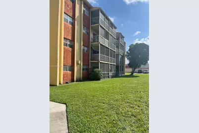 3610 NW 21st St #311, Lauderdale Lakes, FL 33311 - Photo 1
