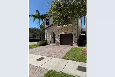 7022 NW 102nd Pl, Doral, FL 33178 - Photo 4