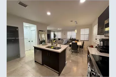 7022 NW 102nd Pl, Doral, FL 33178 - Photo 18