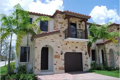 7022 NW 102nd Pl, Doral, FL 33178 - Photo 2