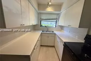 1315 N 19th Ave, Hollywood, FL 33020 - Photo 8