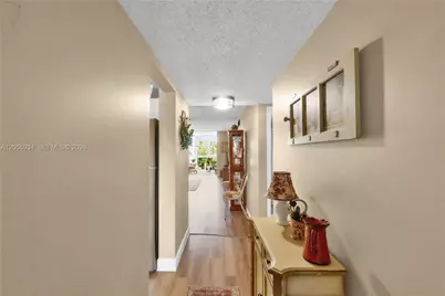 1402 NW 80th Ave #310, Margate, FL 33063 - Photo 4