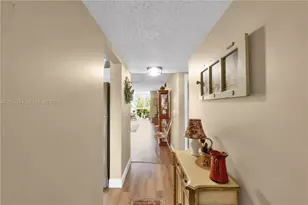 1402 NW 80th Ave, Margate, FL 33063 - Photo 4