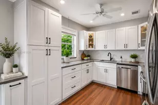 13475 SW 9th St, Pembroke Pines, FL 33027 - Photo 1