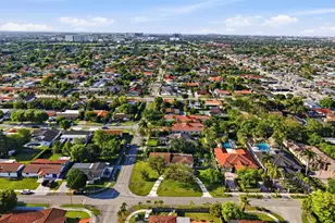 10795 SW 34th St, Miami, FL 33165 - Photo 8