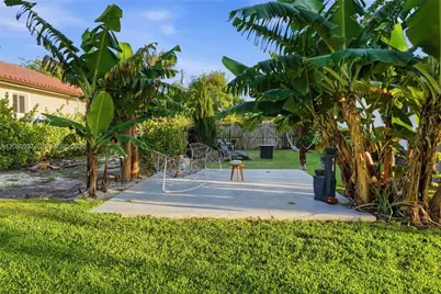 10795 SW 34th St, Miami, FL 33165 - Photo 56