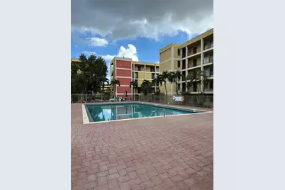 9270 Fontainebleau Blvd #104, Miami, FL 33172 - Photo 1