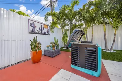 5862 W 2nd Ct, Hialeah, FL 33012 - Photo 40