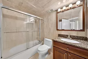 3600 Mystic Pointe Dr, Aventura, FL 33180 - Photo 14