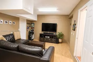 15670 SW 16th Ct, Pembroke Pines, FL 33027 - Photo 30