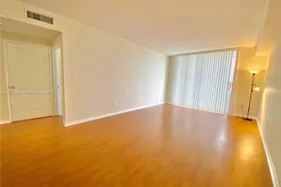 5099 NW 7th St, Miami, FL 33126 - Photo 16