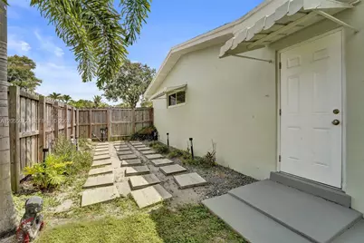 4508 Van Buren St, Hollywood, FL 33021 - Photo 38