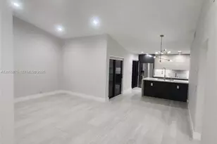 6376 NW 170th Ln, Hialeah, FL 33015 - Photo 10