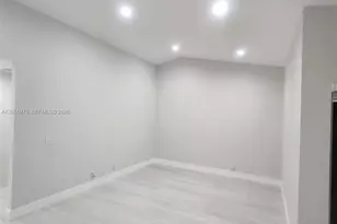 6376 NW 170th Ln, Hialeah, FL 33015 - Photo 12