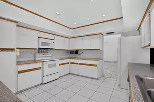 13680 SW 26th St, Davie, FL 33325 - Photo 18