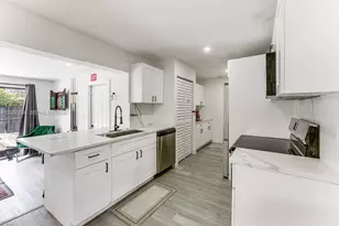 600 N 66 Terrace, Hollywood, FL 33024 - Photo 6