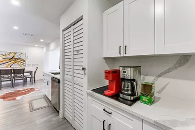 600 N 66th Ter, Hollywood, FL 33024 - Photo 8
