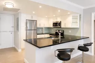 2000 Atlantic Shores Blvd, Hallandale Beach, FL 33009 - Photo 4