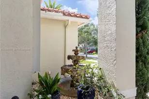 1359 Ginger Cir, Weston, FL 33326 - Photo 6