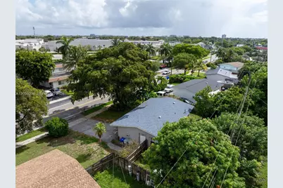 1640 NE 33rd St, Pompano Beach, FL 33064 - Photo 2