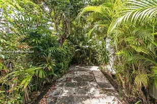 1717 NE 12th St, Fort Lauderdale, FL 33304 - Photo 10