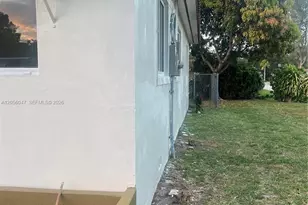 395 NE 112th St, Miami, FL 33161 - Photo 6