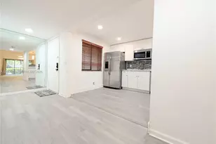 310 Lakeview Dr, Weston, FL 33326 - Photo 14