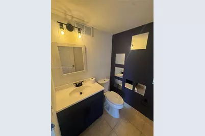 2000 Atlantic Shores Blvd #404, Hallandale Beach, FL 33009 - Photo 12