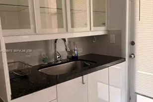 450 77th St, Miami Beach, FL 33141 - Photo 6