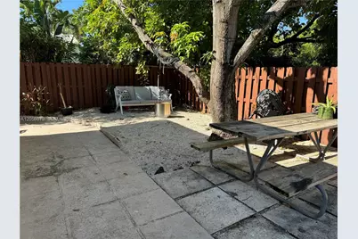 409 91st St, Surfside, FL 33154 - Photo 24