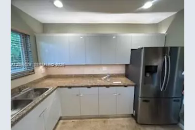 409 91st St, Surfside, FL 33154 - Photo 14